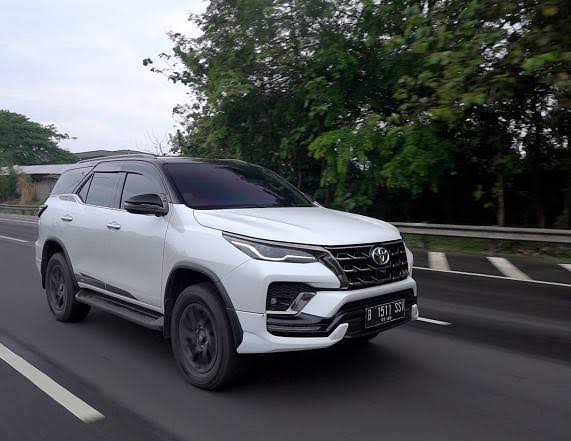 Beberapa-Jenis-Mobil-Yang-Bisa-kamu-Pakai-di-Sewa-Mobil-Semarang